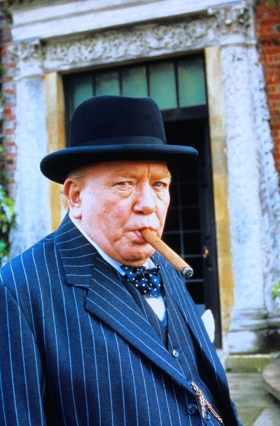 暴风前夕剧照的剧照