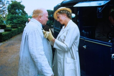 暴风前夕剧照的剧照