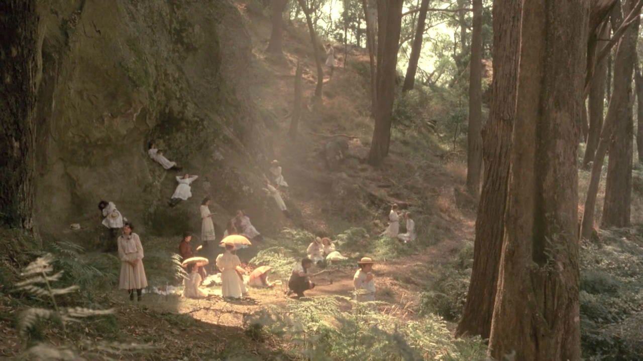 悬崖上的野餐剧照的剧照