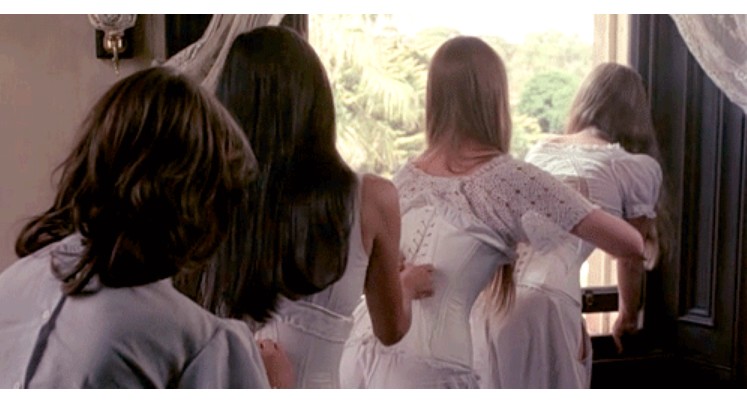 悬崖上的野餐剧照的剧照