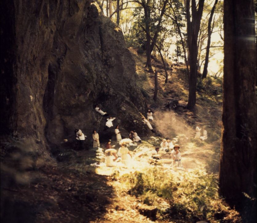 悬崖上的野餐剧照的剧照