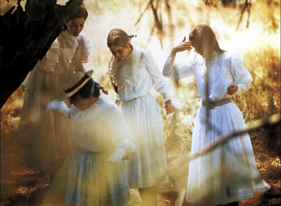 悬崖上的野餐剧照的剧照