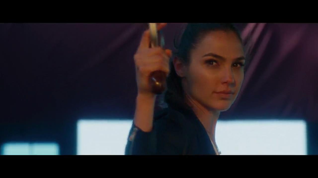 邻家大贱谍剧照的剧照