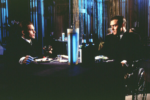 千钧一发剧照的剧照