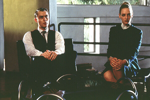 千钧一发剧照的剧照