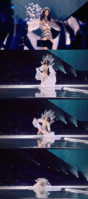 维多利亚的秘密2017时装秀剧照的剧照