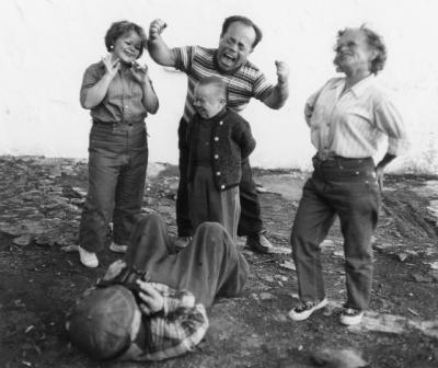 侏儒流氓剧照的剧照