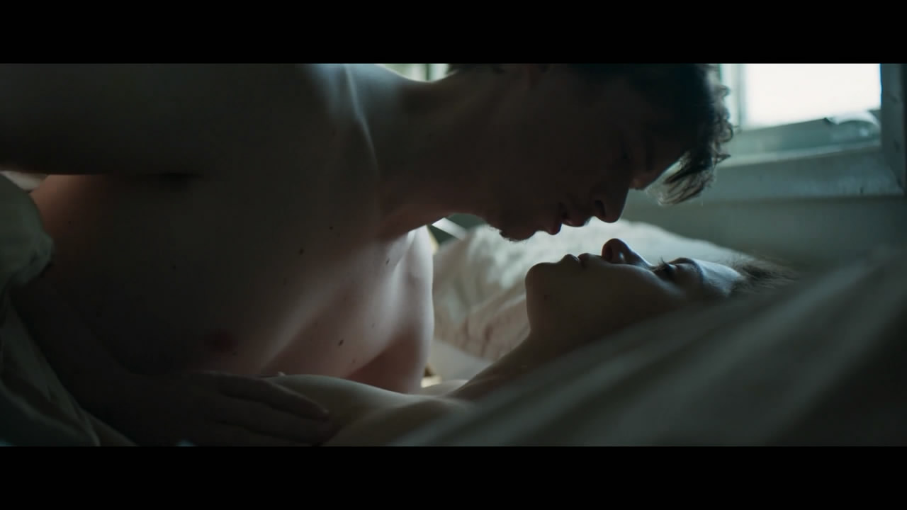 两个爱人和一只熊剧照的剧照