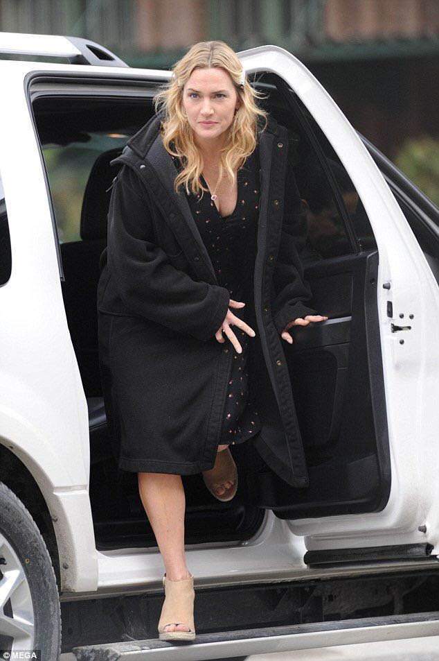 远山恋人剧照的剧照