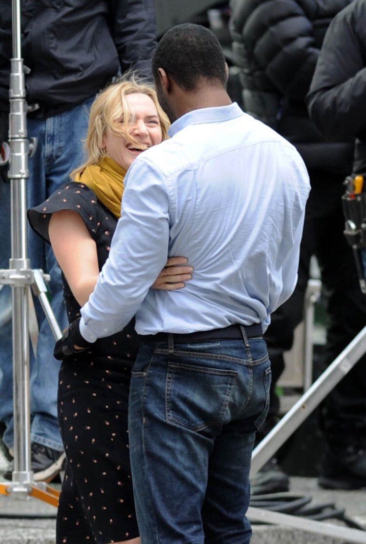 远山恋人剧照的剧照