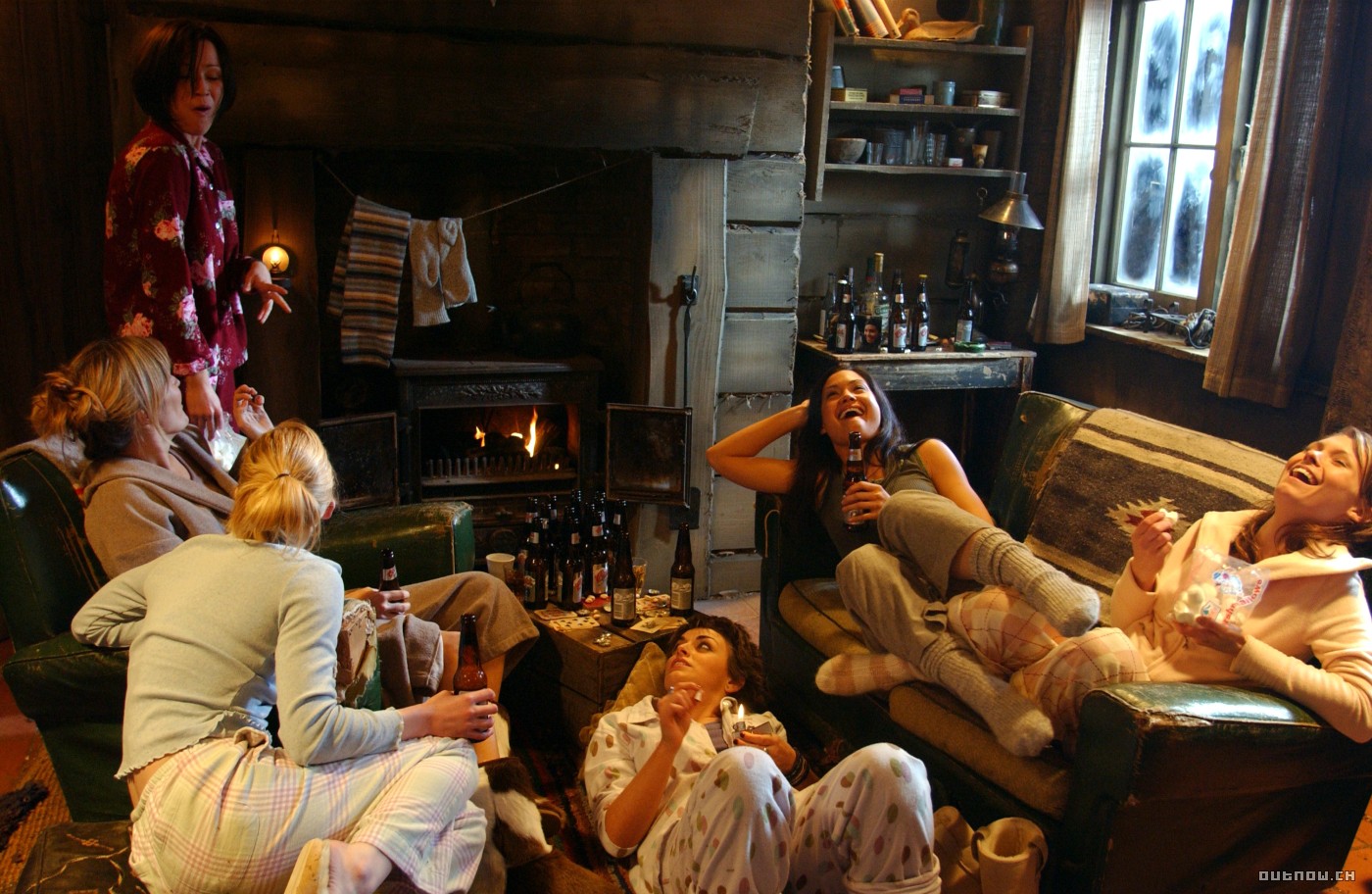 黑暗侵袭剧照的剧照