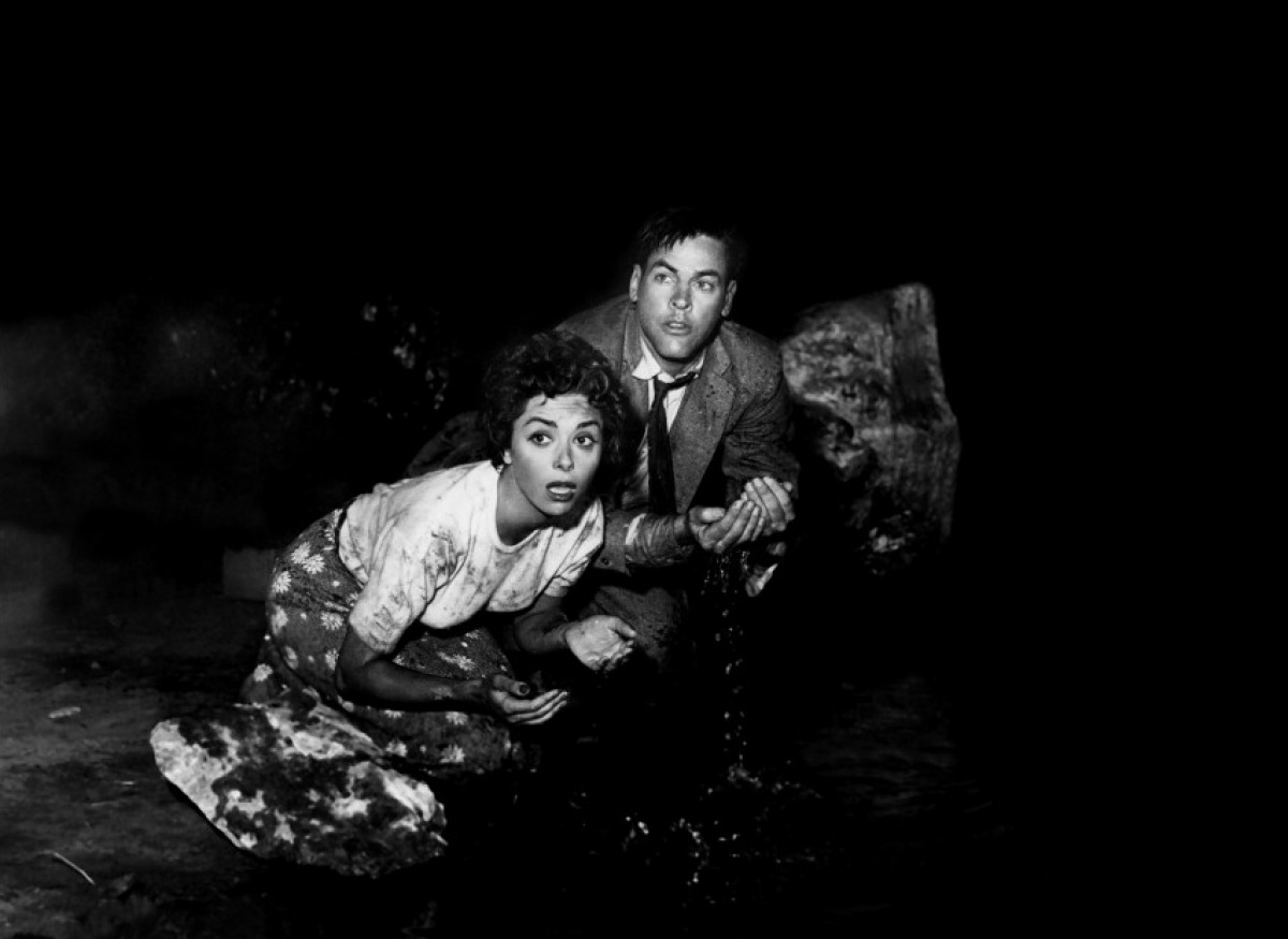 天外魔花剧照的剧照