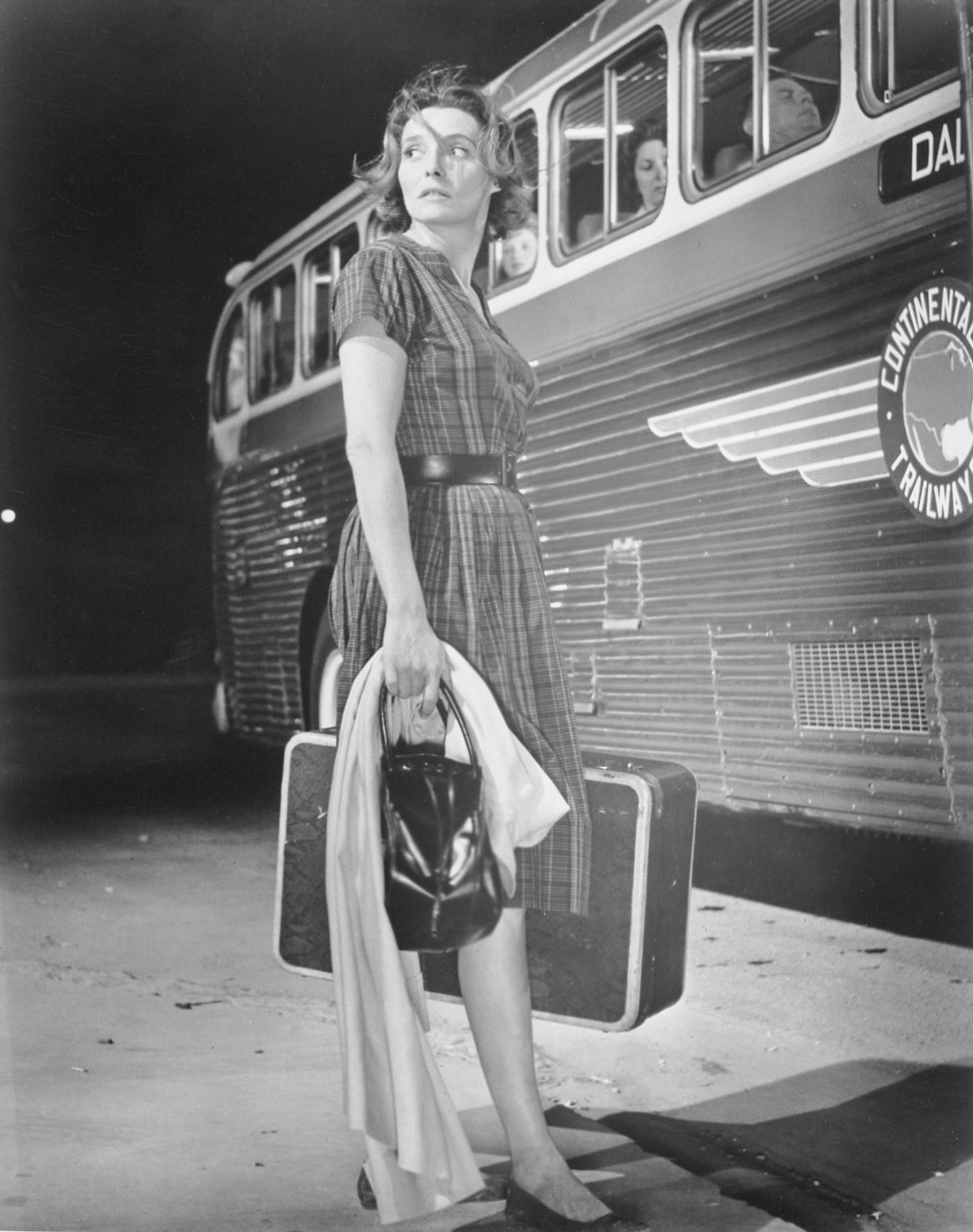 原野铁汉剧照的剧照