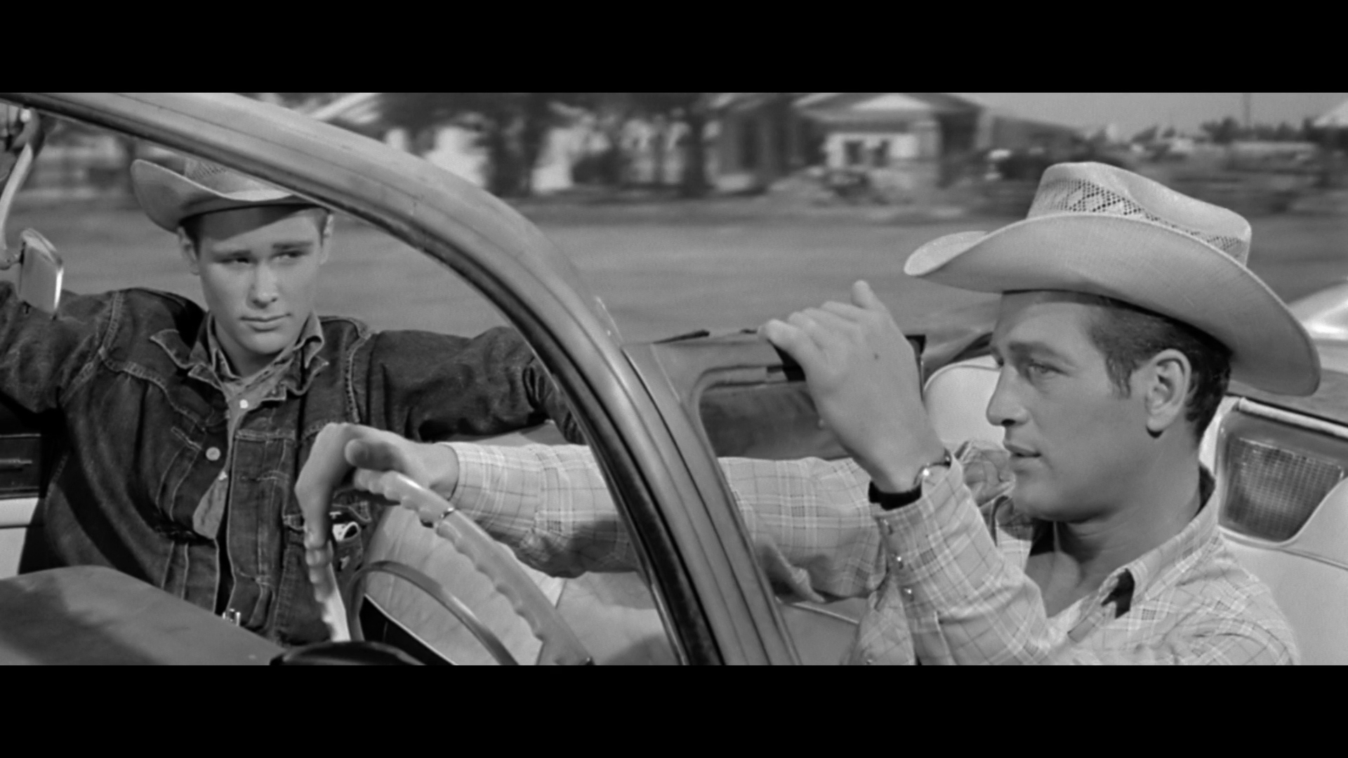 原野铁汉剧照的剧照