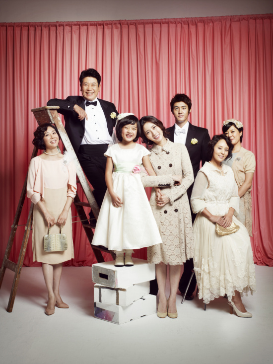 结婚礼服剧照的剧照