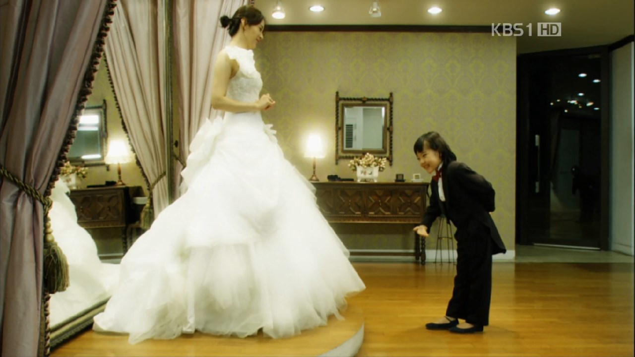 结婚礼服剧照的剧照