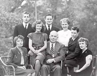 马斯顿教授与神奇女侠剧照的剧照