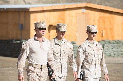 友军倒下剧照的剧照