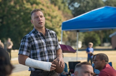 友军倒下剧照的剧照