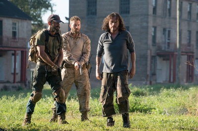 友军倒下剧照的剧照