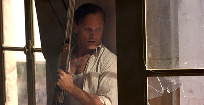 远离人迹剧照的剧照