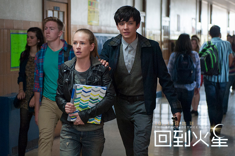 世界之外剧照的剧照