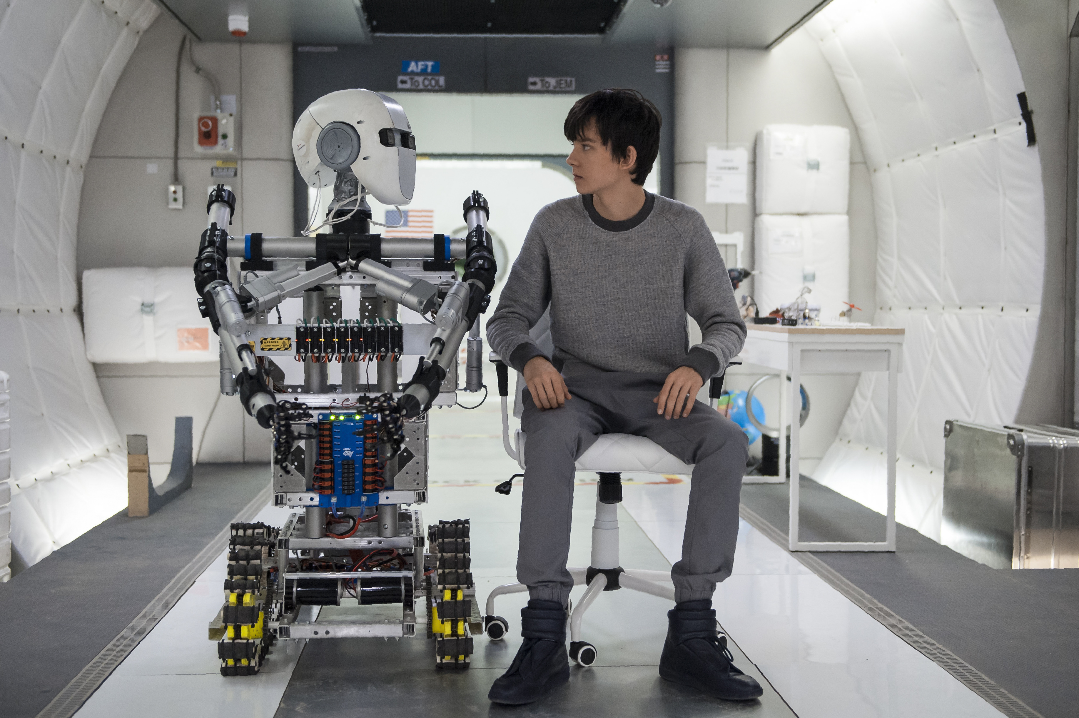 世界之外剧照的剧照