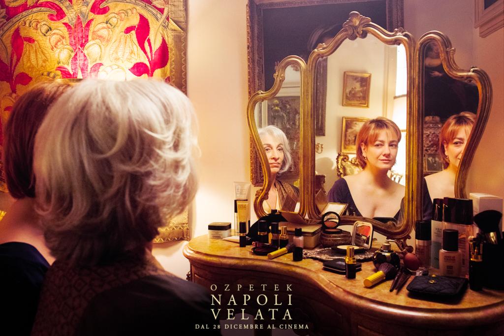 面纱下的那不勒斯剧照的剧照