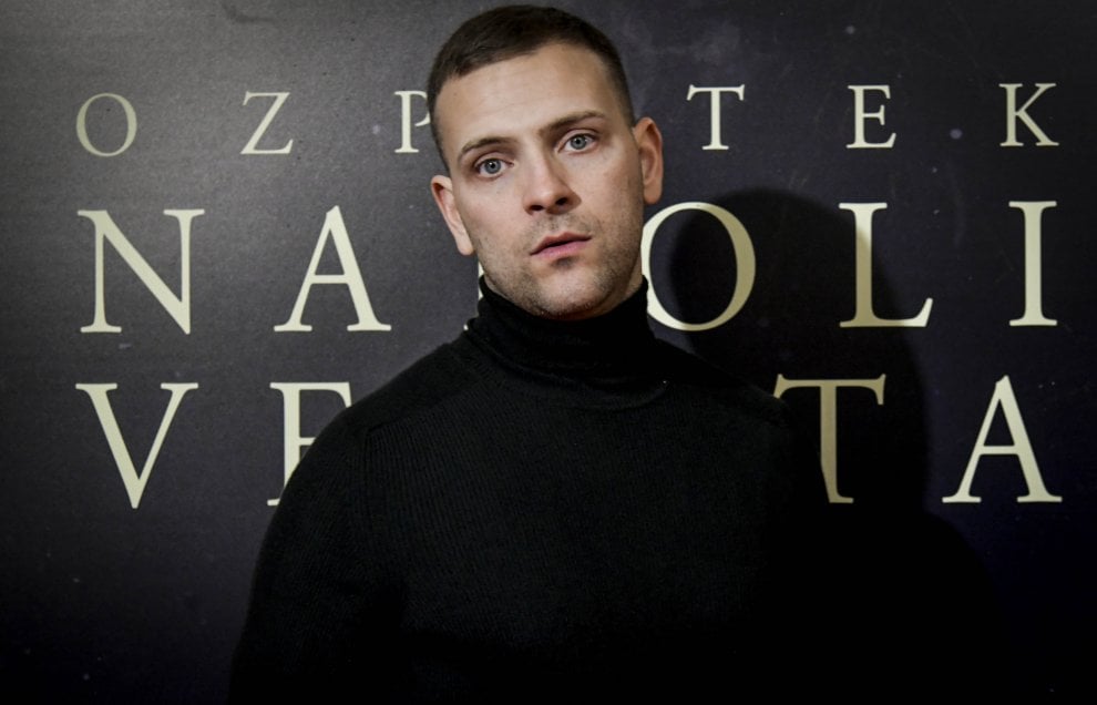 面纱下的那不勒斯剧照的剧照