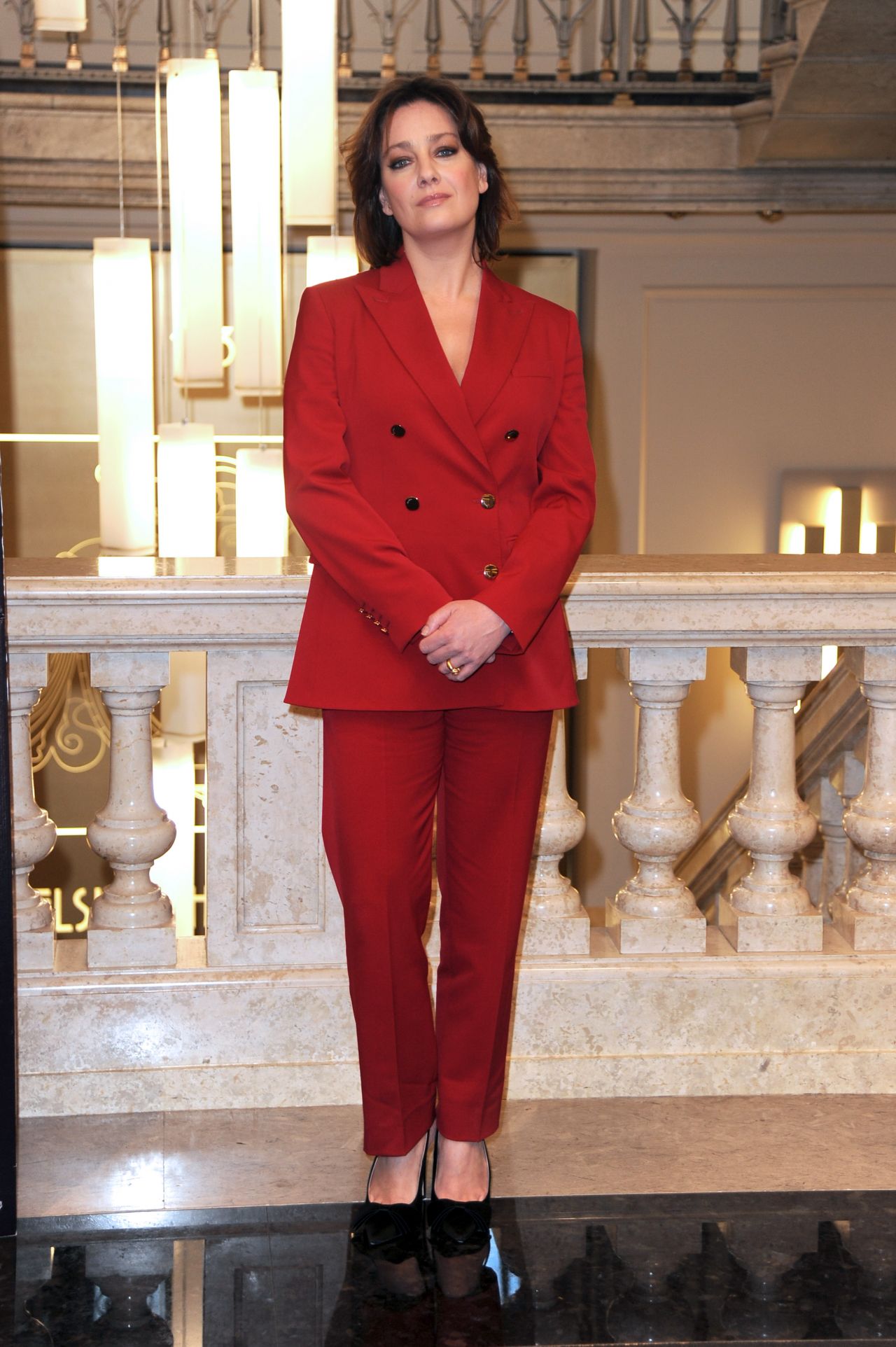 面纱下的那不勒斯剧照的剧照