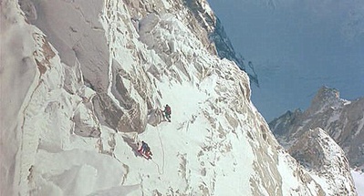 八千米死亡线剧照的剧照