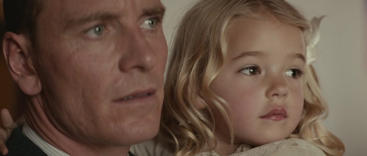 大洋之间的灯光剧照的剧照