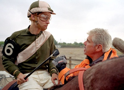 奔腾年代剧照的剧照