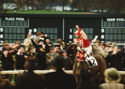 奔腾年代剧照的剧照