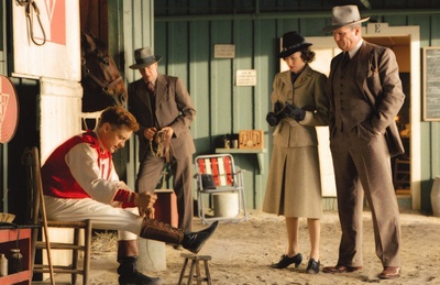 奔腾年代剧照的剧照