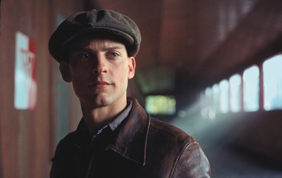 奔腾年代剧照的剧照