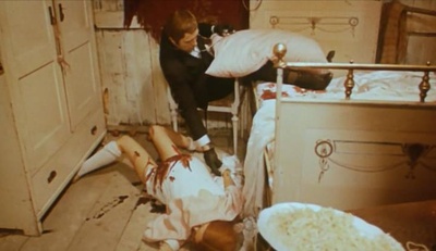 鸟，孤儿和愚人剧照的剧照