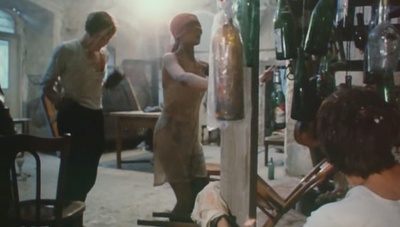 鸟，孤儿和愚人剧照的剧照