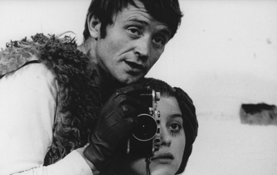 鸟，孤儿和愚人剧照的剧照