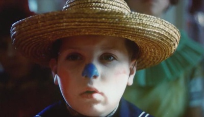 鸟，孤儿和愚人剧照的剧照