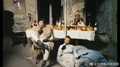 鸟，孤儿和愚人剧照的剧照