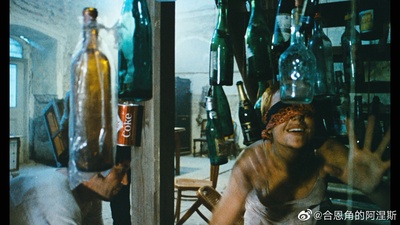 鸟，孤儿和愚人剧照的剧照