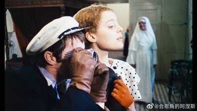 鸟，孤儿和愚人剧照的剧照