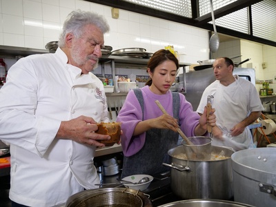 石原里美的本色旅行in西班牙剧照的剧照