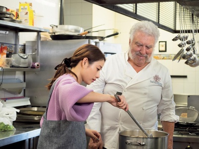 石原里美的本色旅行in西班牙剧照的剧照