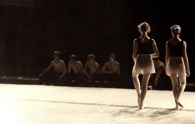 跳芭蕾舞的男孩剧照的剧照