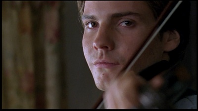 等爱的女孩剧照的剧照