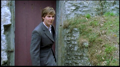 等爱的女孩剧照的剧照