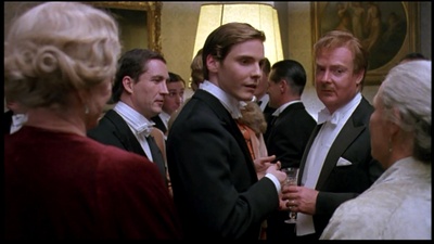 等爱的女孩剧照的剧照