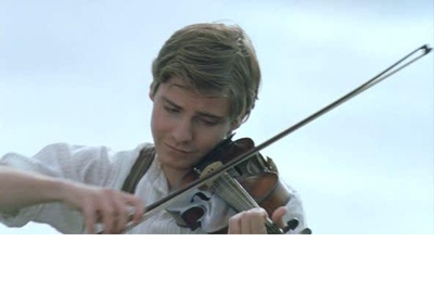 等爱的女孩剧照的剧照